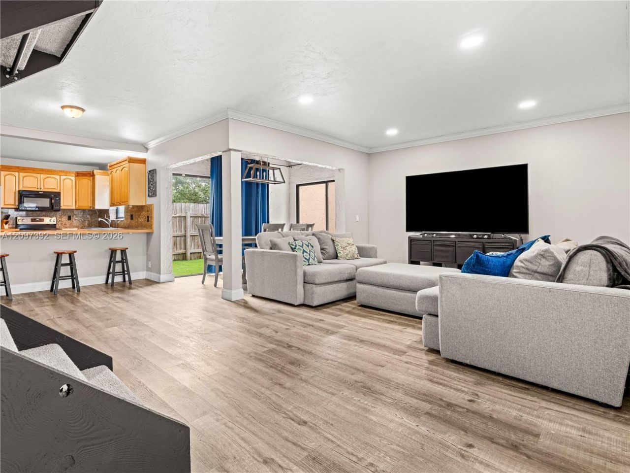 16 Chestnut Cir , Cooper City, FL 33026 Photo