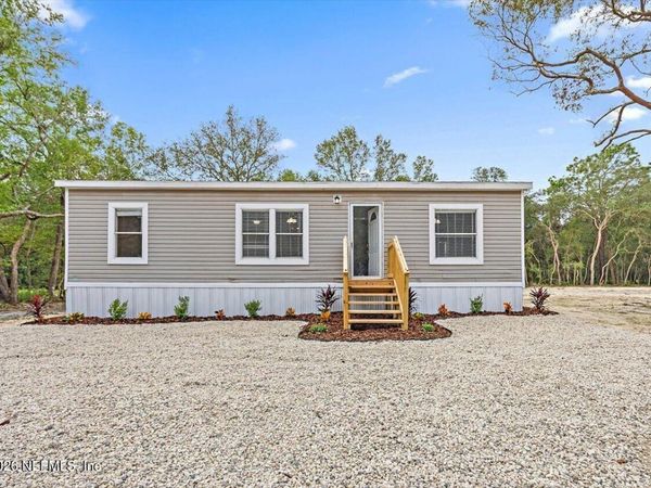 101 MC CALL Street, Interlachen, FL 32148