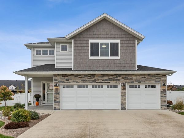 6054 Autumn Drive S, Fargo, ND 58104