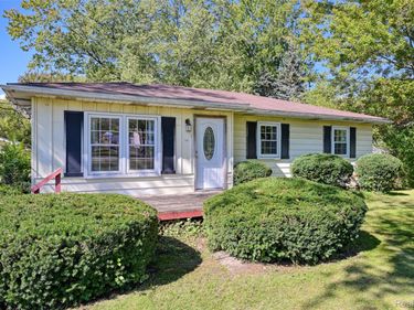 207 East Road, Holly Village, Mi 48442