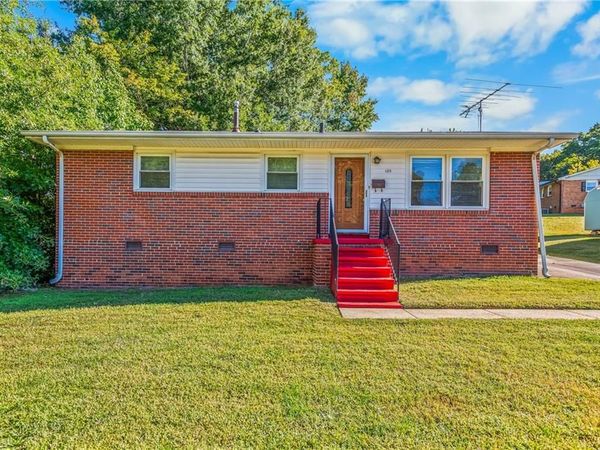 105 Cassell Street , Winston-Salem, NC 27127