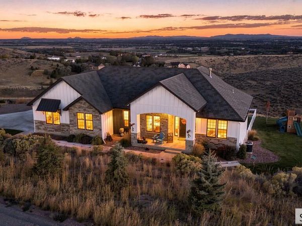 6903 E Big Bend Drive, IDAHO FALLS, ID 83406