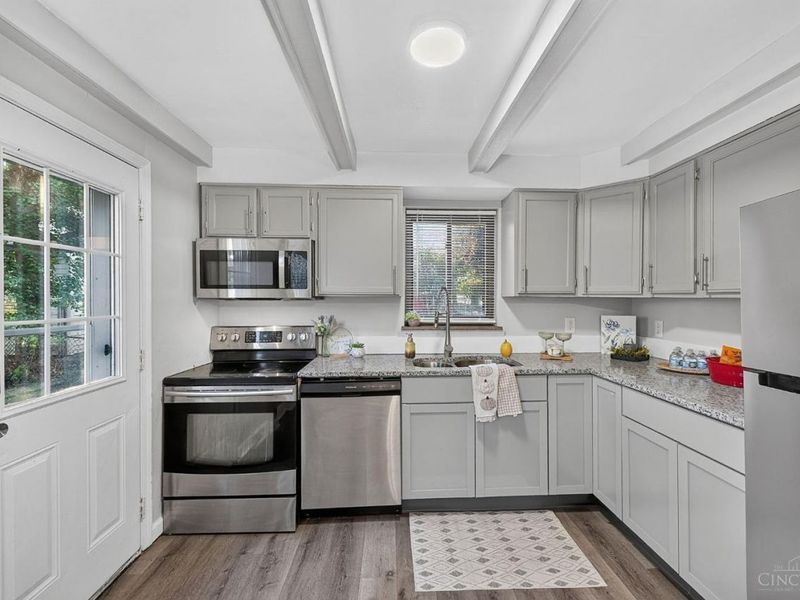 6458 Daly Rd, Cincinnati, OH 45224 Photo 11