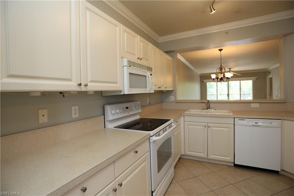 7811 Regal Heron Cir, Unit 4-204, Naples, FL 34104 Photo