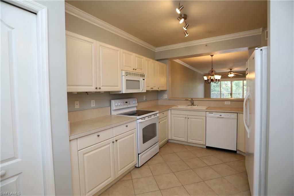 7811 Regal Heron Cir, Unit 4-204, Naples, FL 34104 Photo