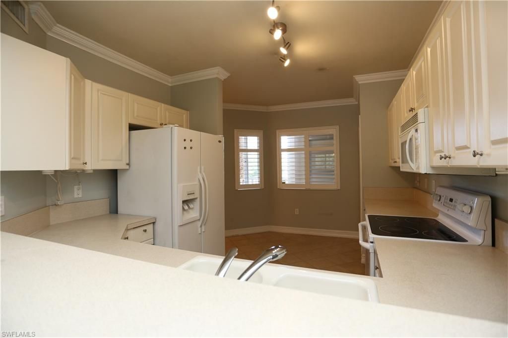 7811 Regal Heron Cir, Unit 4-204, Naples, FL 34104 Photo