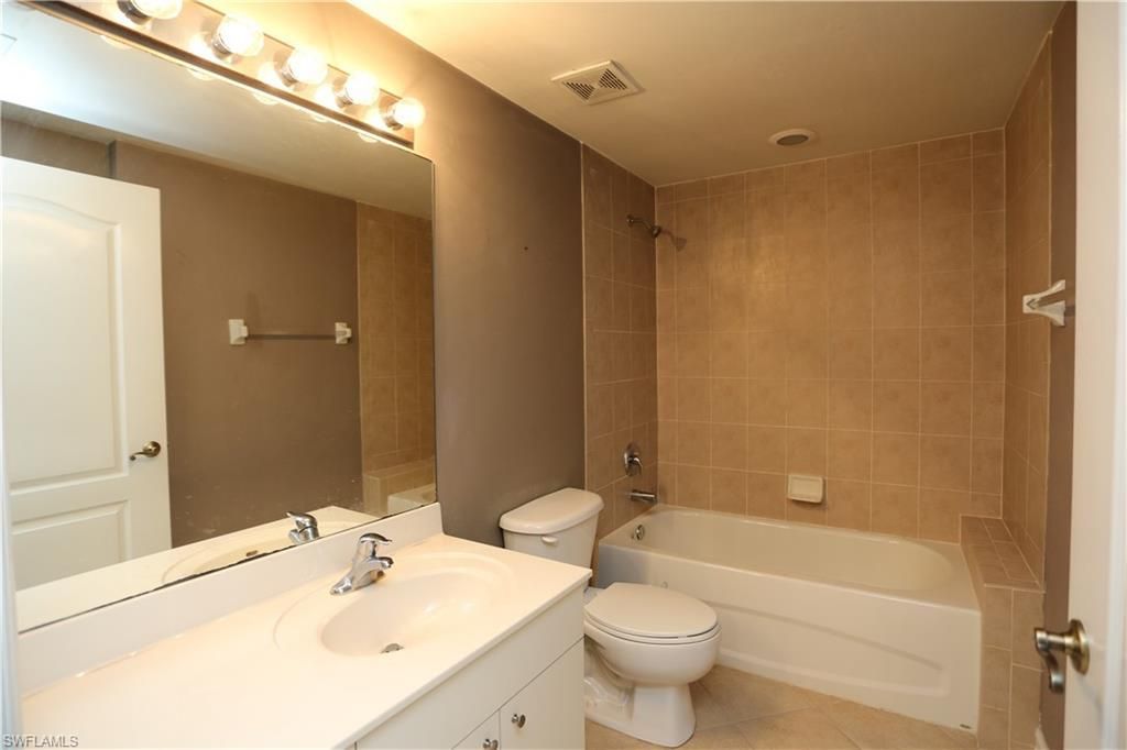7811 Regal Heron Cir, Unit 4-204, Naples, FL 34104 Photo