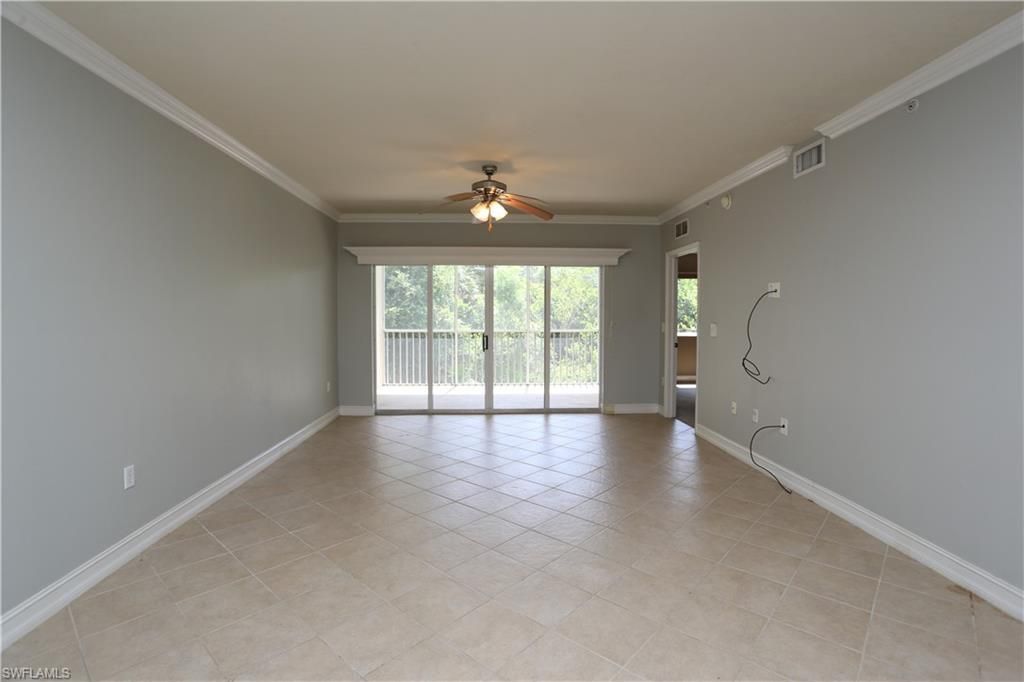 7811 Regal Heron Cir, Unit 4-204, Naples, FL 34104 Photo