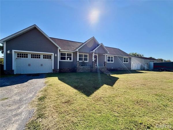 19010 Albert Street , Dexter, MO 63841