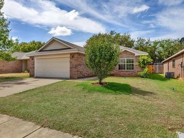 10333 Bear Hollow Drive, Fort Worth, TX 76244