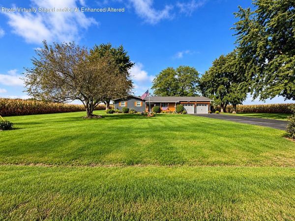 416 N 325 W , Rensselaer, IN 47978