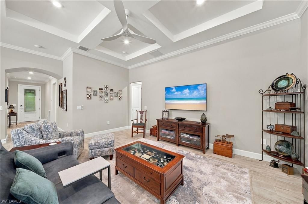 9724 Everglades Dr, Naples, FL 34120 Photo