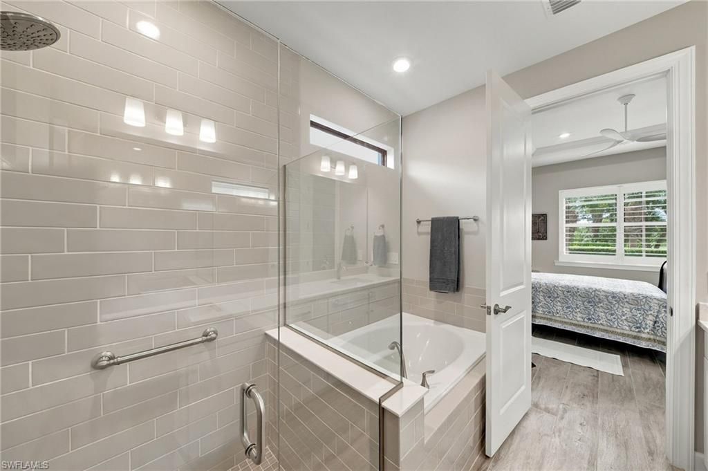 9724 Everglades Dr, Naples, FL 34120 Photo