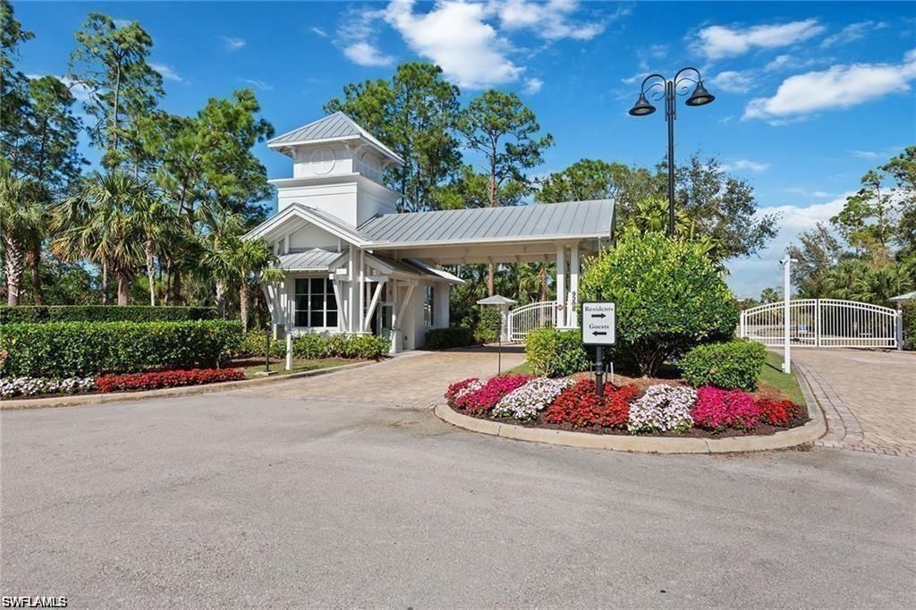 9724 Everglades Dr, Naples, FL 34120 Photo