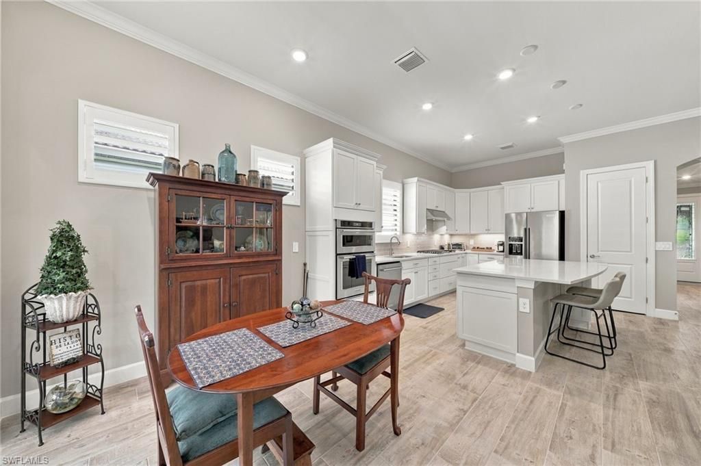 9724 Everglades Dr, Naples, FL 34120 Photo