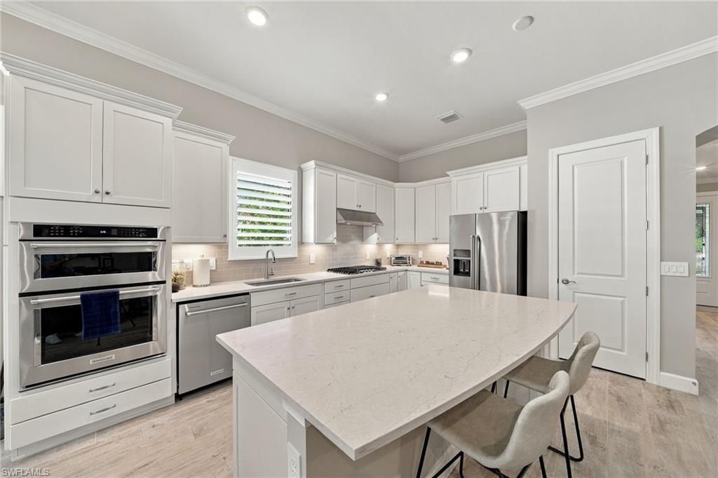 9724 Everglades Dr, Naples, FL 34120 Photo