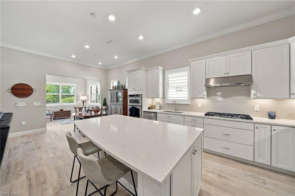9724 Everglades Dr, Naples, FL 34120 Photo