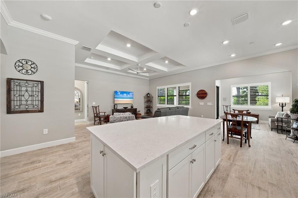 9724 Everglades Dr, Naples, FL 34120 Photo