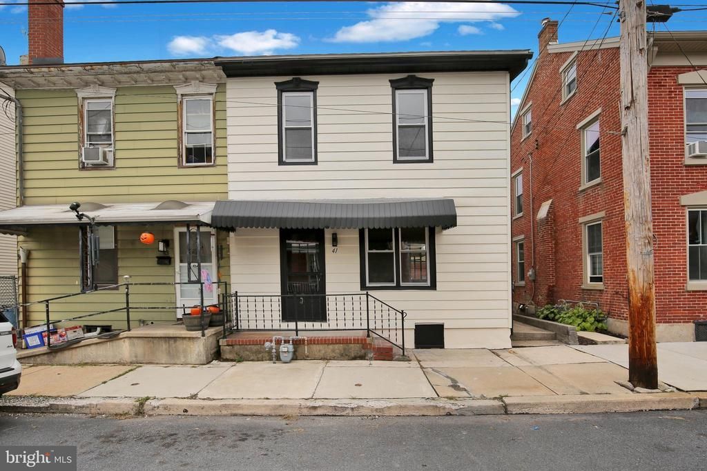 41 W WASHINGTON STREET , FLEETWOOD, PA 19522