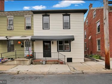 41 W WASHINGTON STREET, FLEETWOOD, PA 19522