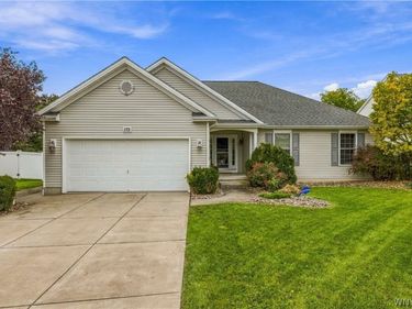 175 Pin Oak Circle, Grand Island, NY 14072