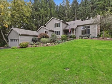 15 Adams Trail, Spencerport, NY 14559