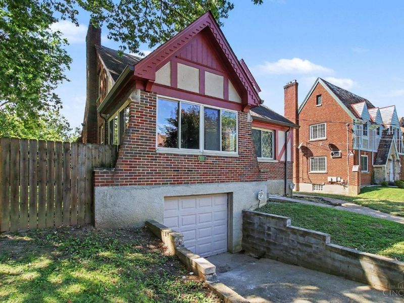 6619 Ravenal Court, Cincinnati, OH 45213 Photo 4