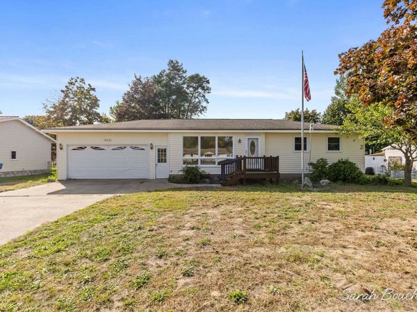 15129 Mitchell Street, Grand Haven, MI 49417