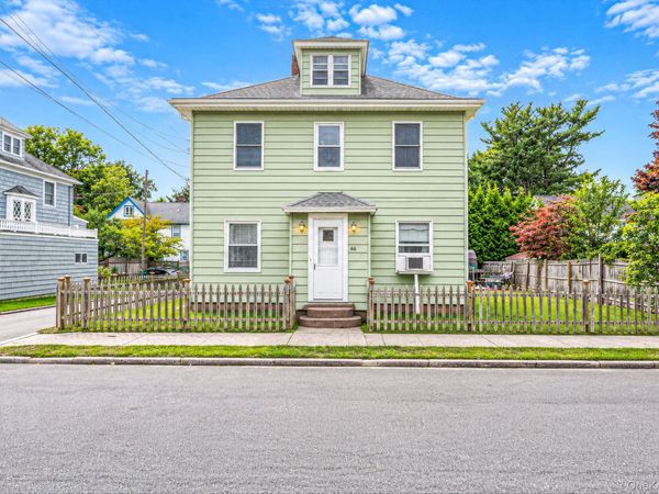 46 Glenlawn Avenue , Sea Cliff, NY 11579