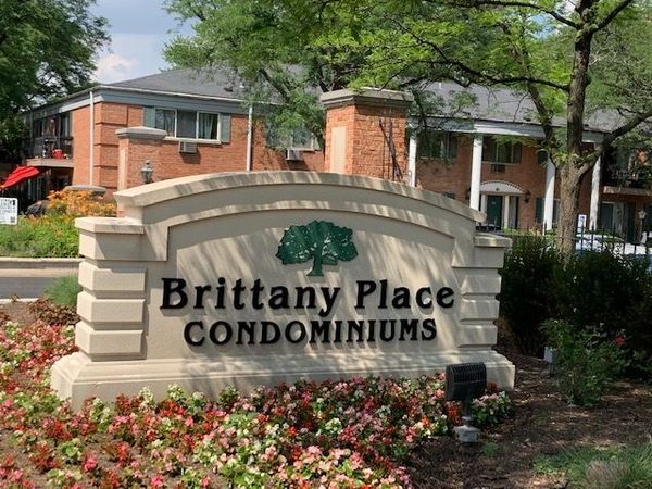 Unit B102, Arlington Heights, IL 60005