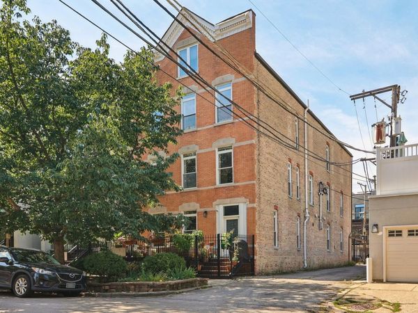 2228 N Hamilton Avenue , Unit 2F, Chicago, IL 60647
