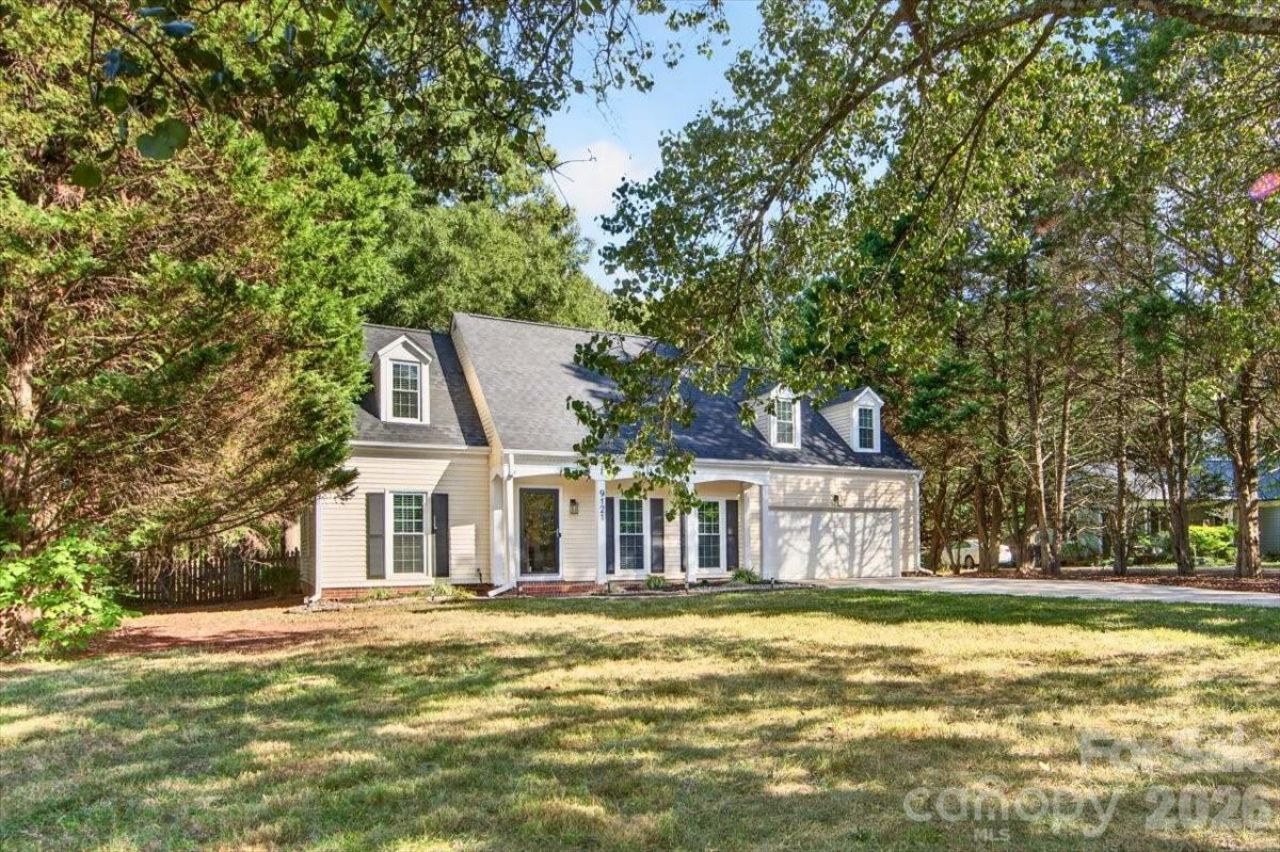 9121 Gamesford Drive, Charlotte, NC 28277 Main Photo