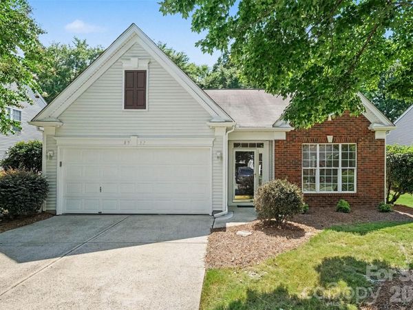 8932 Kestral Ridge Drive, Charlotte, NC 28269