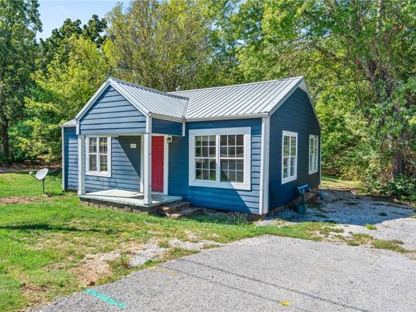 1433 N Garland Avenue , Fayetteville, AR 72703