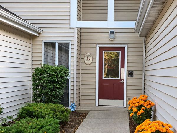 815 W Puetz Rd, Oak Creek, WI 53154