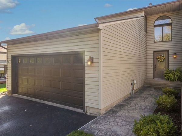 134 Lookout Circle , Syracuse, NY 13209