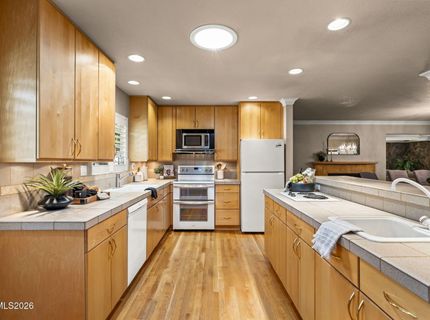 2255 Sequoia Lane, Reno, NV 89502 Photo