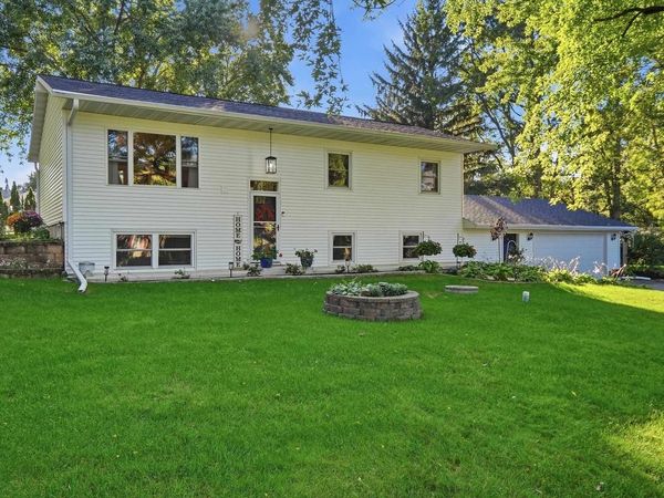 2307 White Oak Trail, Oregon, WI 53575