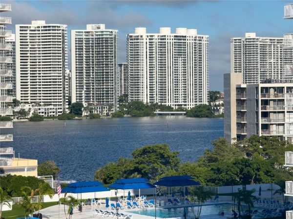 230 174th St , Unit 911, Sunny Isles Beach, FL 33160