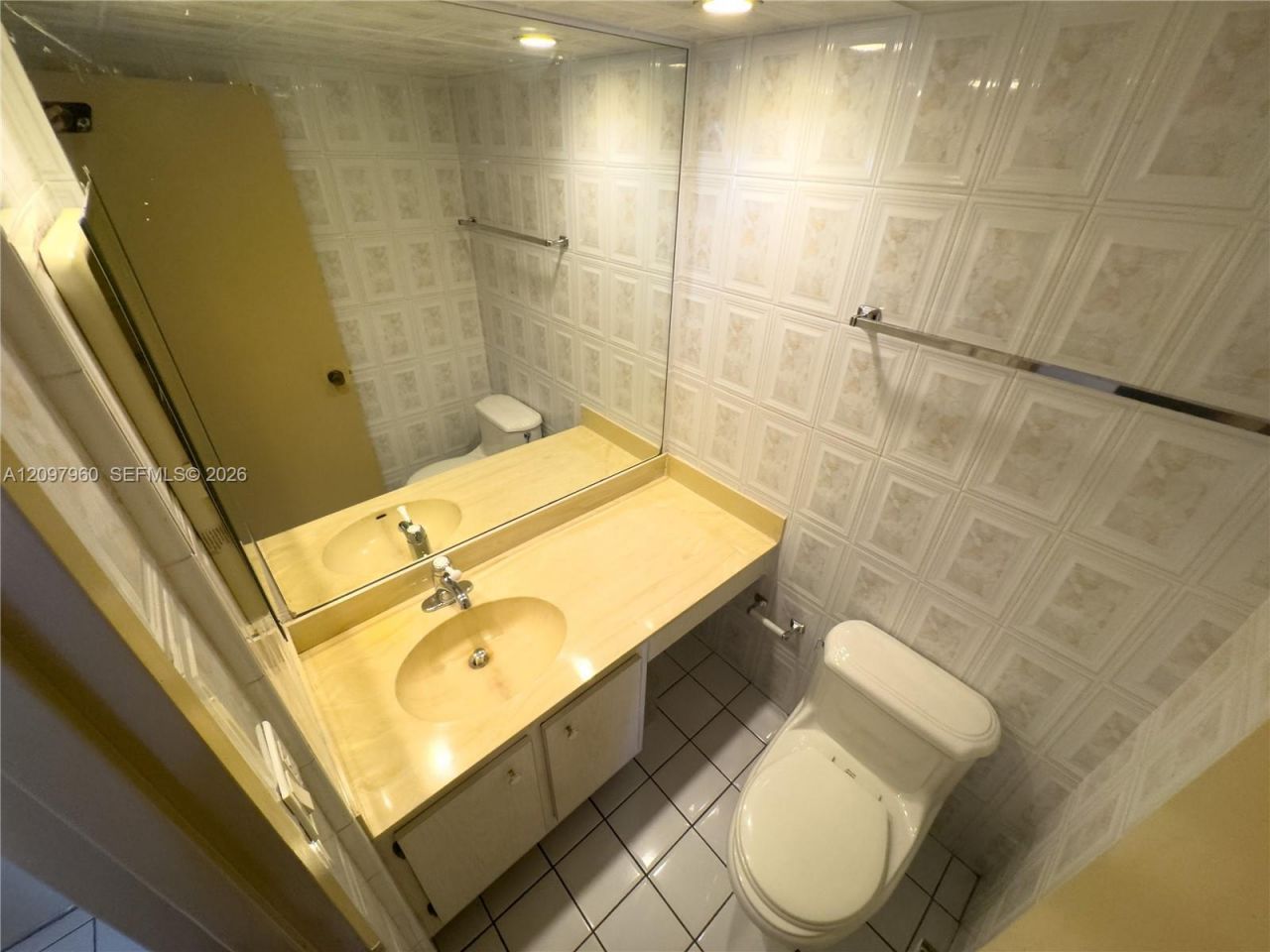 230 174th St , Unit 911, Sunny Isles Beach, FL 33160 Photo
