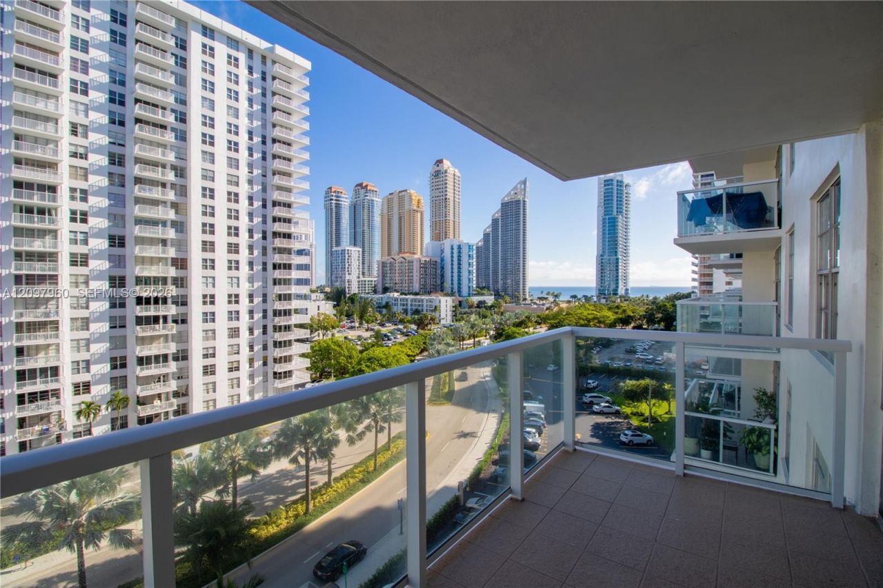 230 174th St , Unit 911, Sunny Isles Beach, FL 33160 Photo