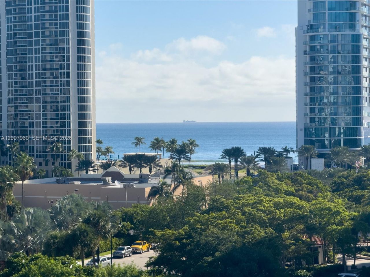 230 174th St , Unit 911, Sunny Isles Beach, FL 33160 Photo