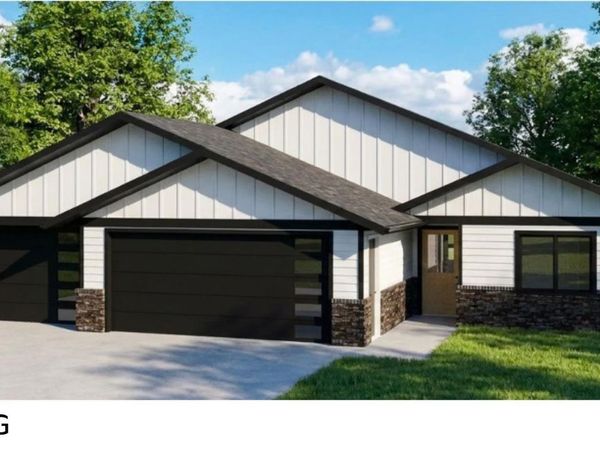 1605 Juneau Place SE, Orange City, IA 51041