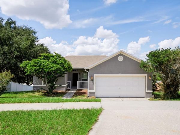 1512 PRESIDIO DRIVE , CLERMONT, FL 34711