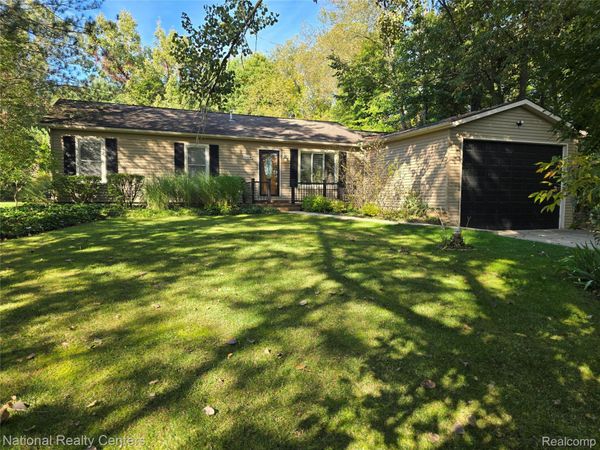 9404 Edward Drive, Brighton Township, Mi 48114