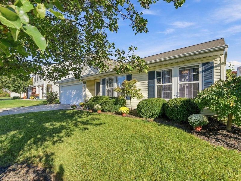 1194 Bugle Bluff Court, Lebanon, OH 45036 Photo 4