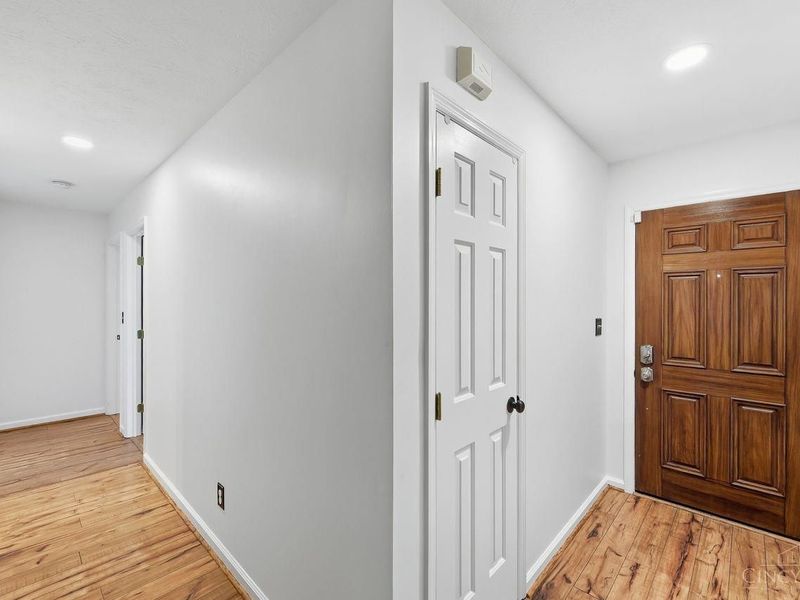 1194 Bugle Bluff Court, Lebanon, OH 45036 Photo 6