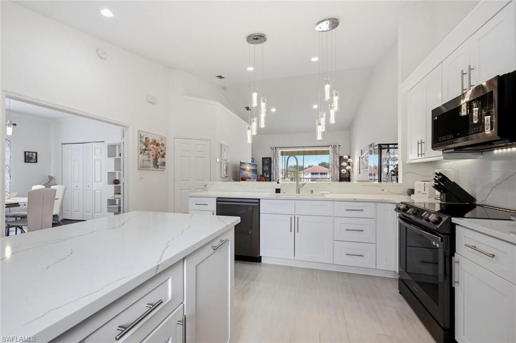 250 Robin Hood Cir , Unit 201, Naples, FL 34104 Photo