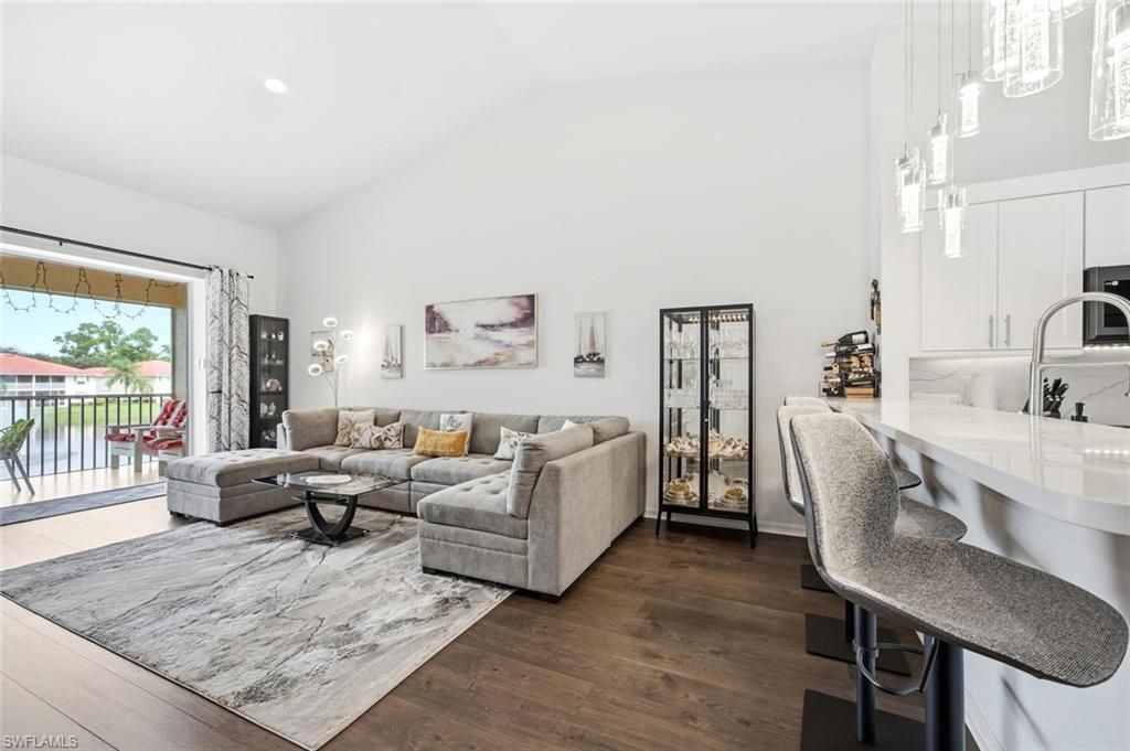 250 Robin Hood Cir , Unit 201, Naples, FL 34104 Photo
