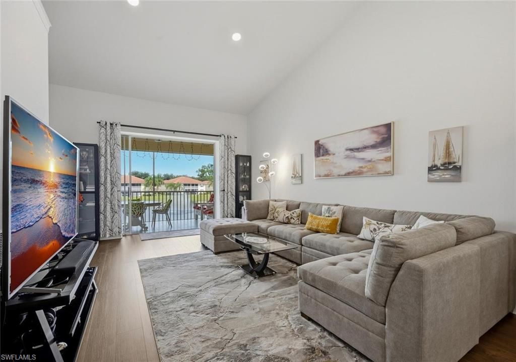 250 Robin Hood Cir , Unit 201, Naples, FL 34104 Photo